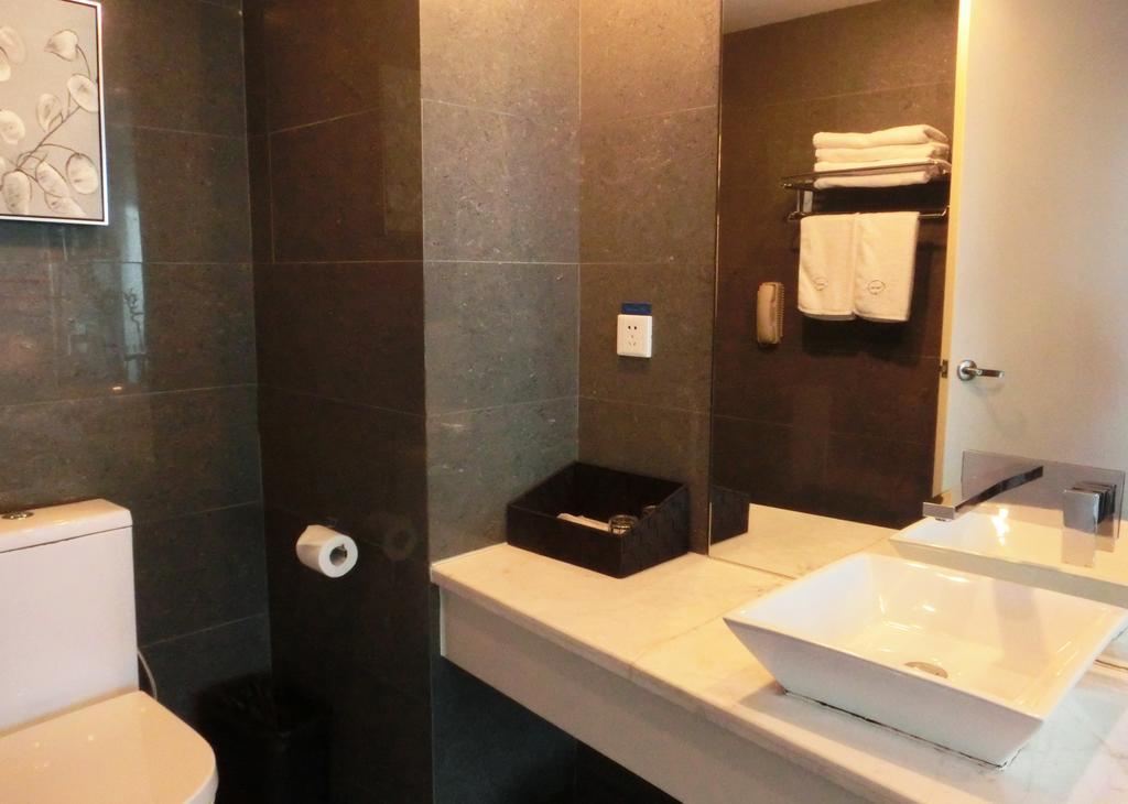 Yi-Wu Commatel Hotel Guangzhou Exterior foto